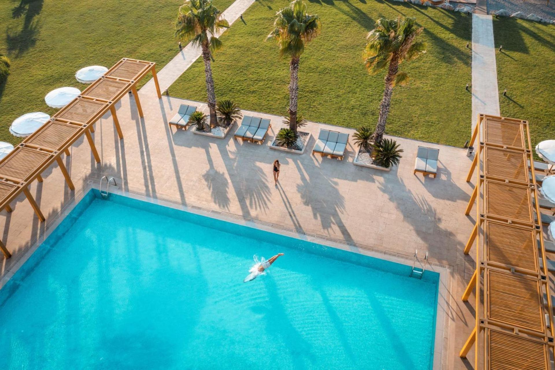 Mitsis Selection Alila Hotel Faliraki Exterior foto The swimming pool at the hotel