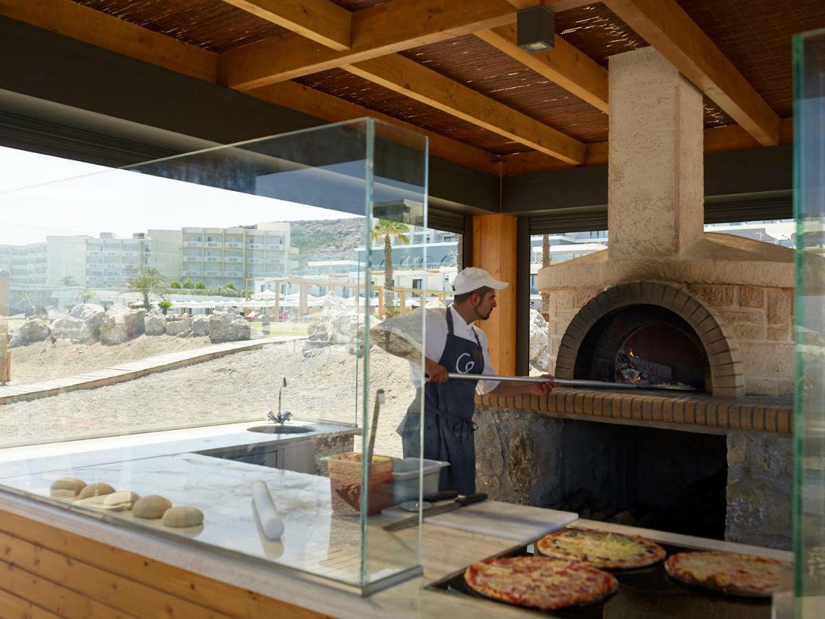 Mitsis Selection Alila Hotel Faliraki Exterior foto A wood-fired oven in a restaurant in Egypt